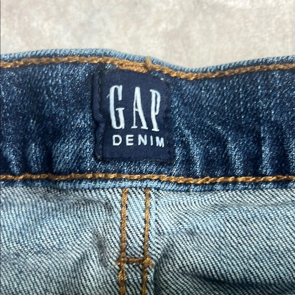 GAP Distressed Blue Jean Shorts with Frayed Hem - Picture 3 of 7